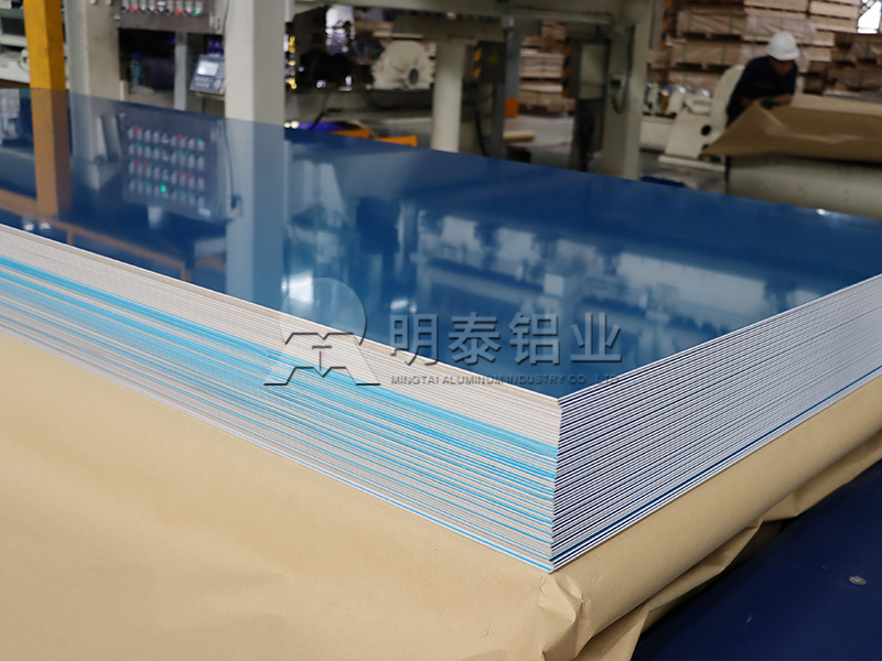 电力设备外壳的优选材料：5052铝板的应用与优势